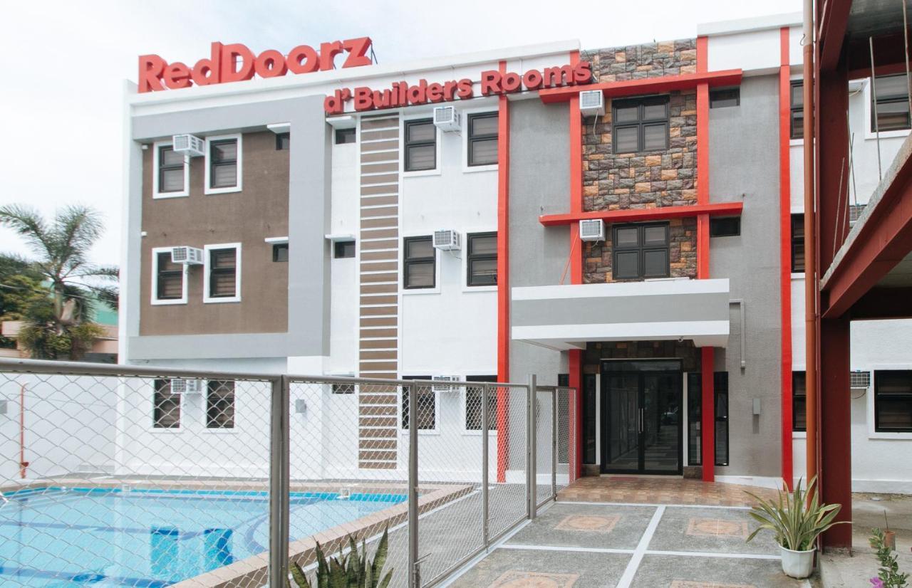 RedDoorz Plus @ d'Builders Poblacion - BGC Taguig Exterior foto